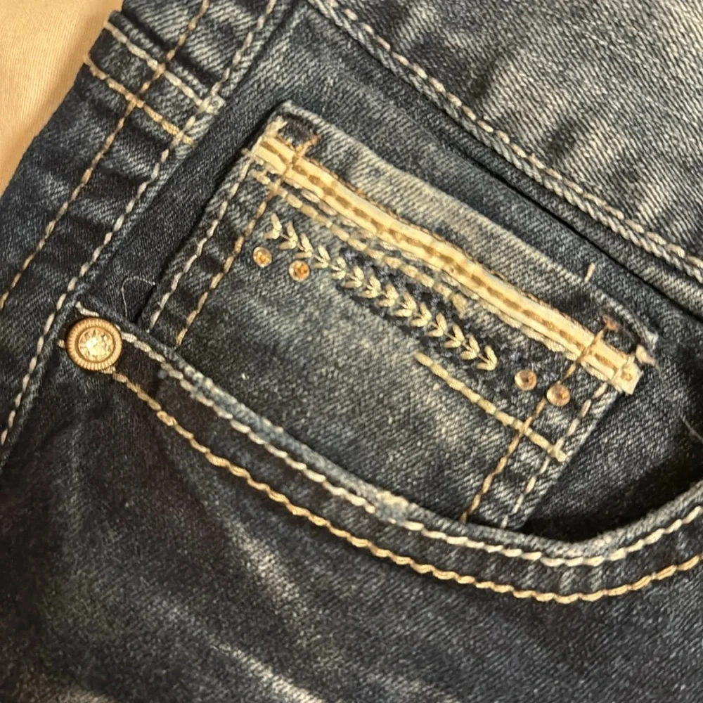 Women’s RIYA denim shorts, distressed, bling, decorated pockets, size 14 blue - Picture 4 of 8